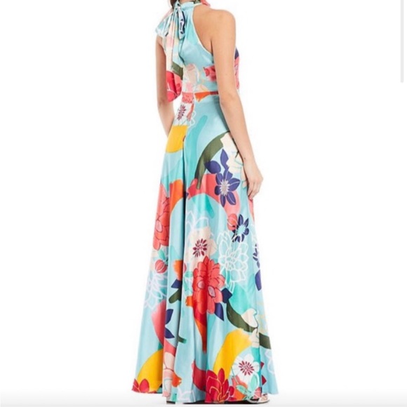 Laundry dress - Picture 2 of 6